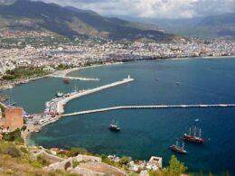 alanya-nin-eglence-dolu-plajlari