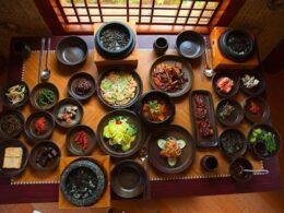 guney-kore-de-yerel-halkla-geleneksel-yemek-deneyimi