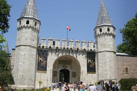 istanbul-un-tarihi-yarimadasi-nda-gizli-kalmis-hazine-topkapi-sarayi