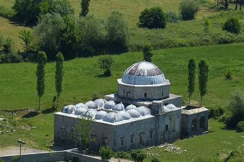 arnavutluk-ta-gezilecek-en-iyi-muzeler