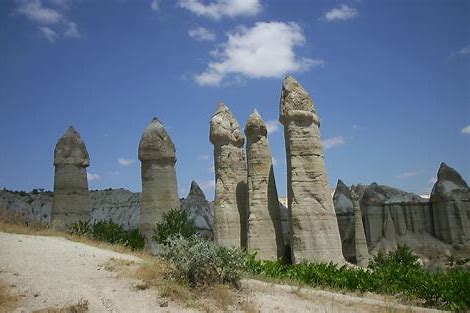 kapadokya-nin-gizemli-peribacalari-ve-masal-sehirleri