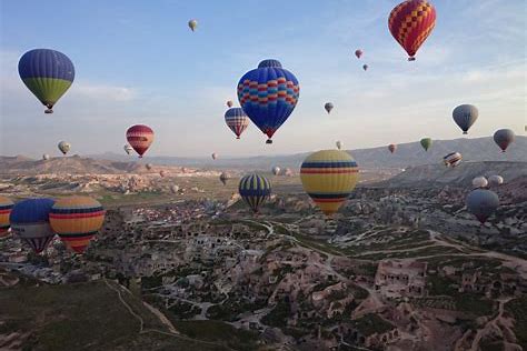 kapadokya-da-unutulmaz-balon-turu-deneyimi